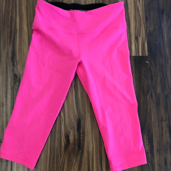 VS athletic Capri - Picture 1 of 3